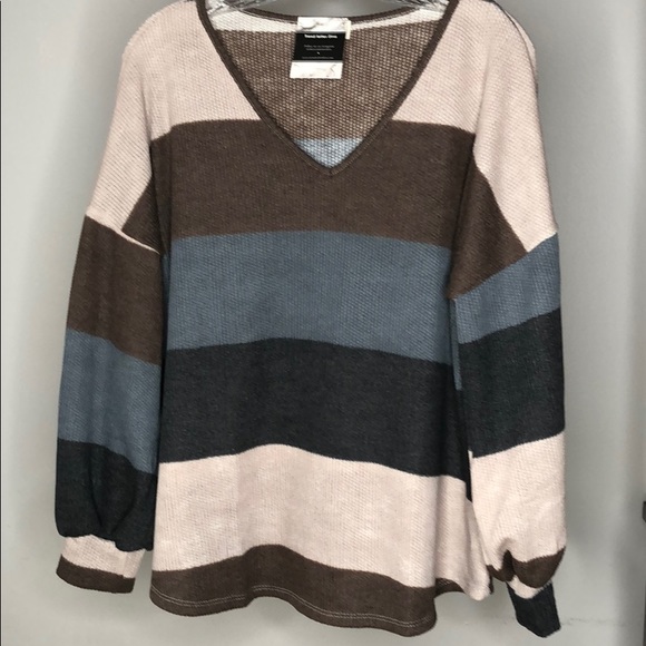 RIBBED STRIPES V-NECK PUFF SLEEVES TOP - Picture 6 of 8